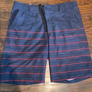 Men’s board shorts